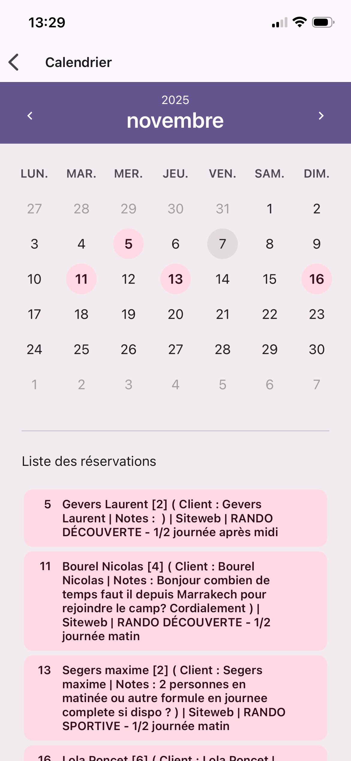 Calendrier novembre 2025 avec liste des réservations e-bike du mois